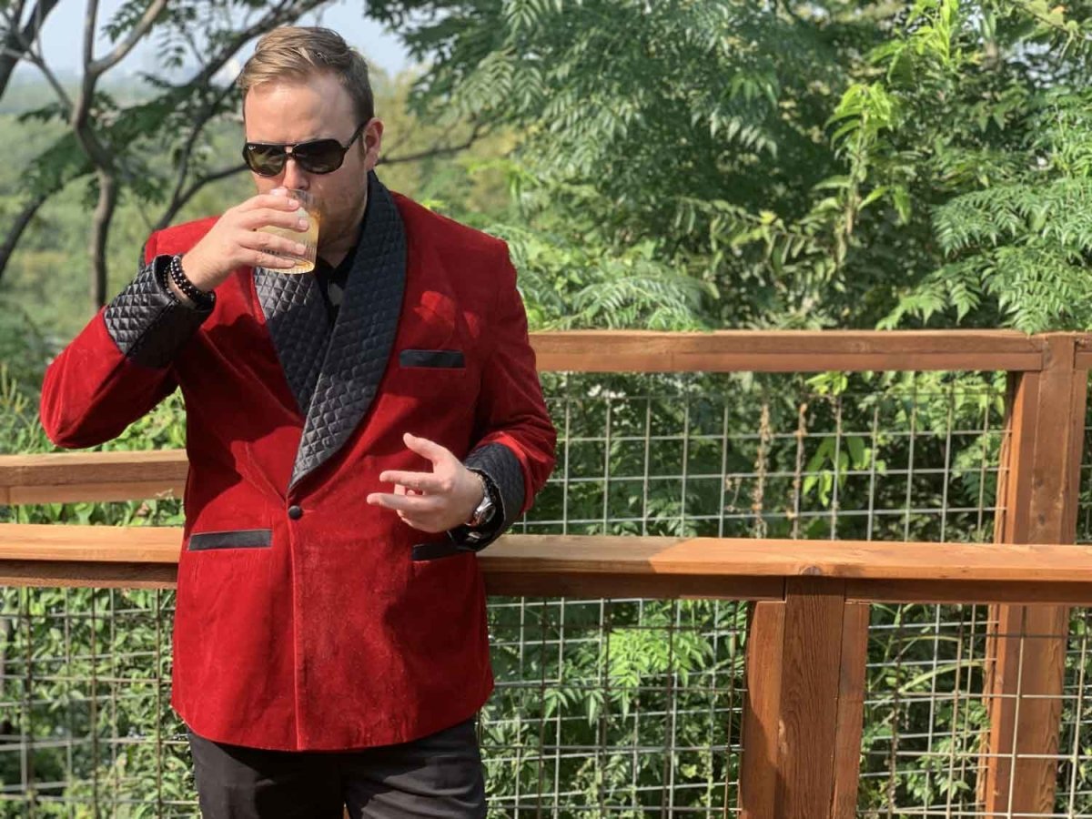 Smokingjackets.com Launches Custom Sizes for All Smoking Jackets | smokingjackets